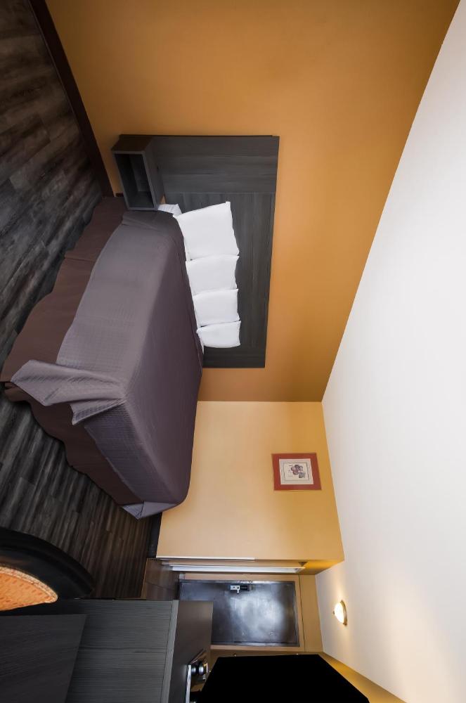 King Room - Smoking  interior
